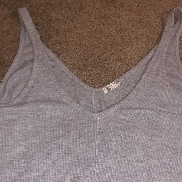 Grey tank top - Picture 2 of 3